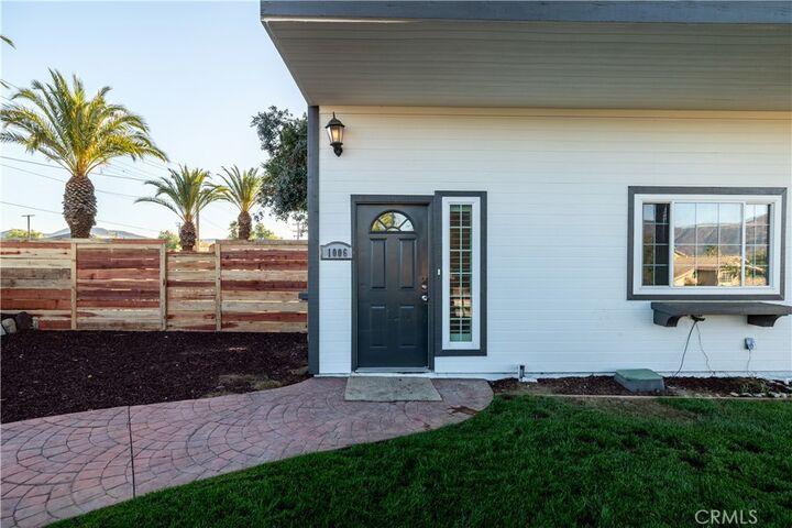 Property Photo: 1006 W Pottery Street CA 92530