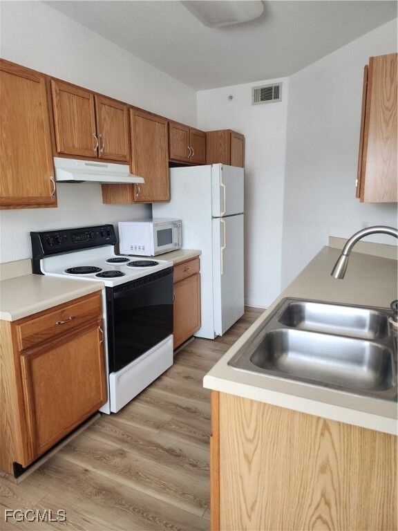Property Photo: 7915 Preserve Circle 222 FL 34119
