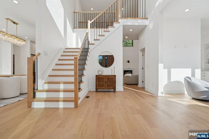 Property Photo:  8 Fordham Road  NJ 07039 