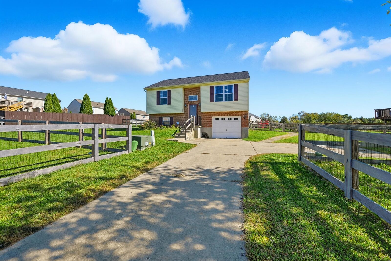 Property Photo: 604 Astoria Court KY 41051