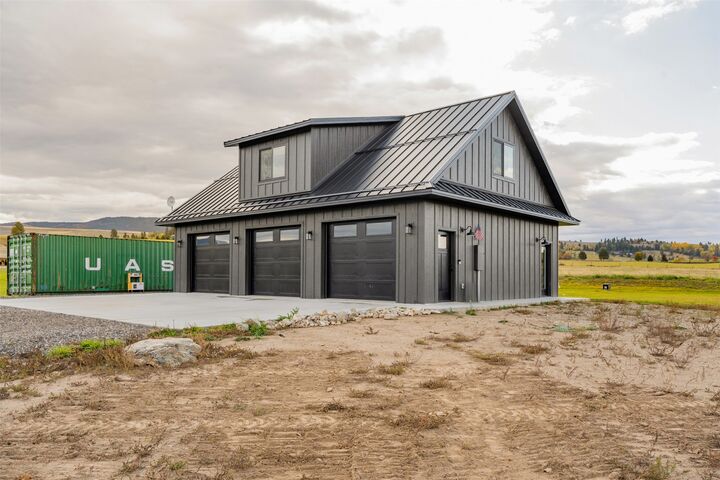 Property Photo:  1013 Majestic Pine Place  MT 59870 