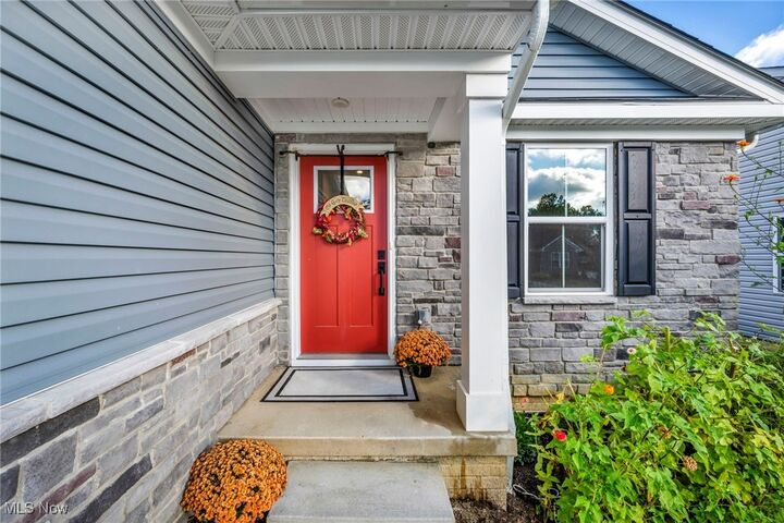 Property Photo:  172 Eagle Circle  OH 44001 