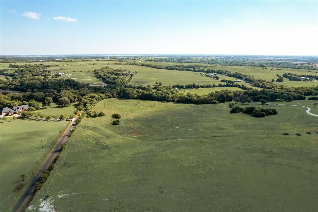 Photo de la propriété:  510 N D Ranch Road  TX 76064 