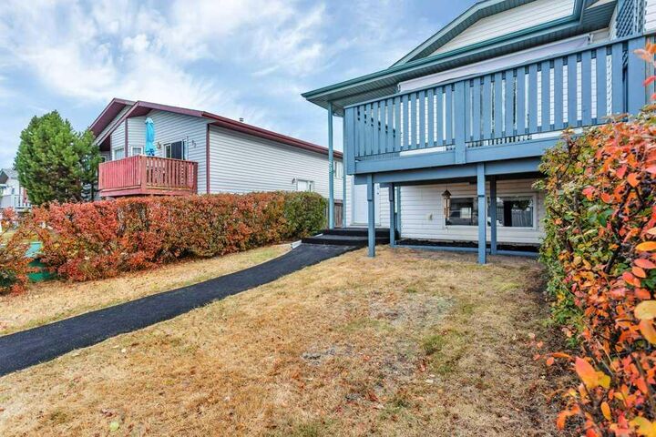 Property Photo: 89 Silver Drive AB T0M 0J0