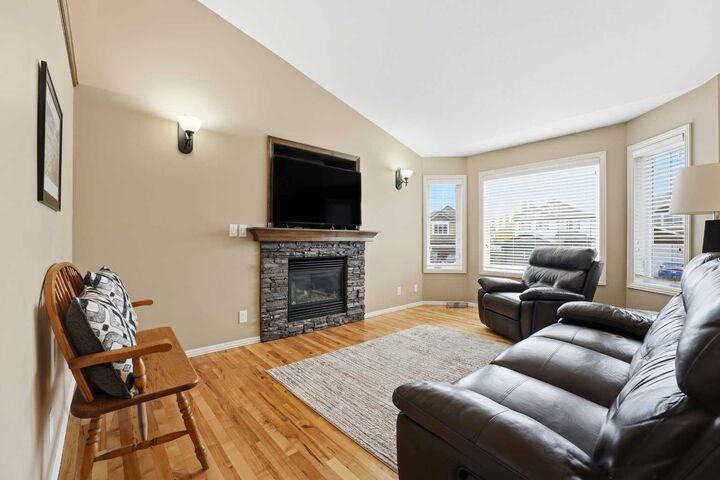 Photo de la propriété: 98 Stephenson Crescent AB T4R 0L6
