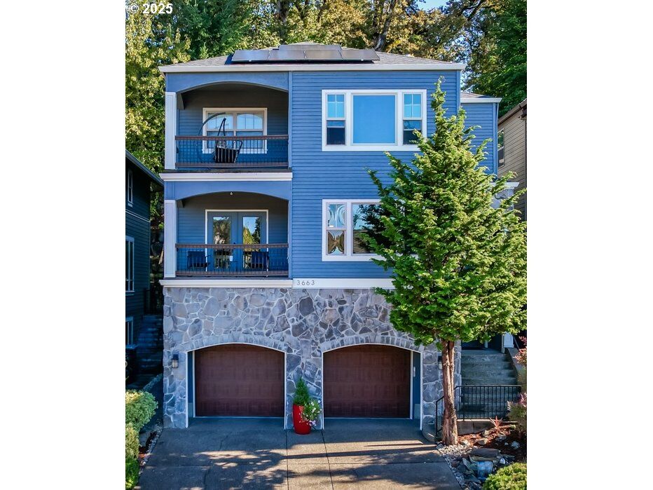 Property Photo:  3663 Landis St  OR 97068 