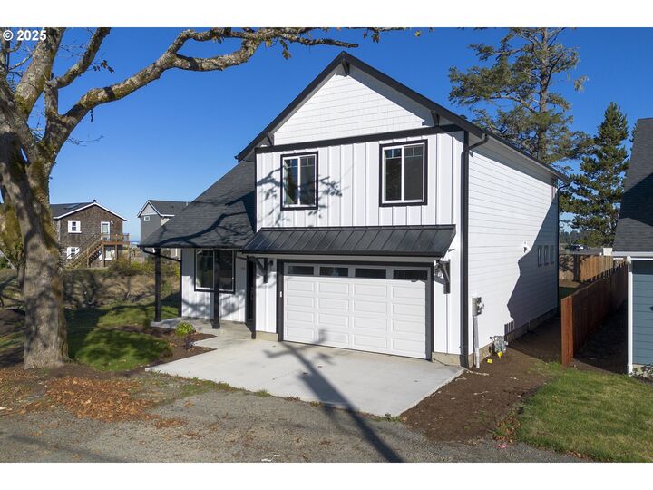Property Photo: 790 17th Ave OR 97138