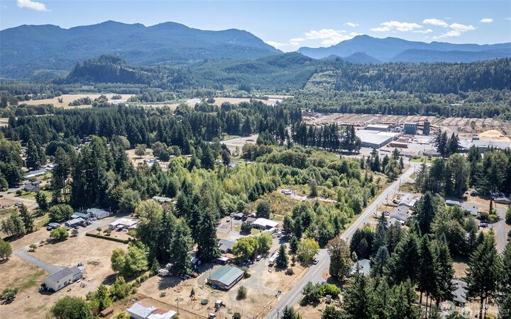 Property Photo: 142 Gharet Rd. WA 98377