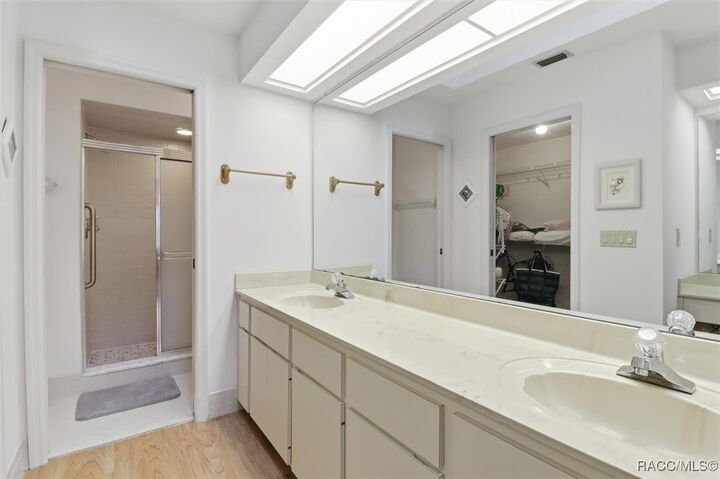 Property Photo:  1690 N Foxboro Loop  FL 34429 