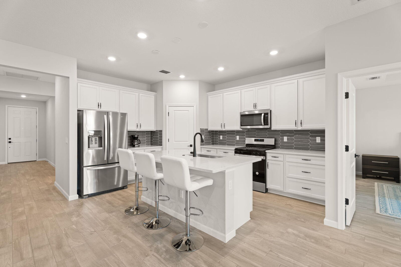 Property Photo:  361 SE Filoli Drive  FL 34984 