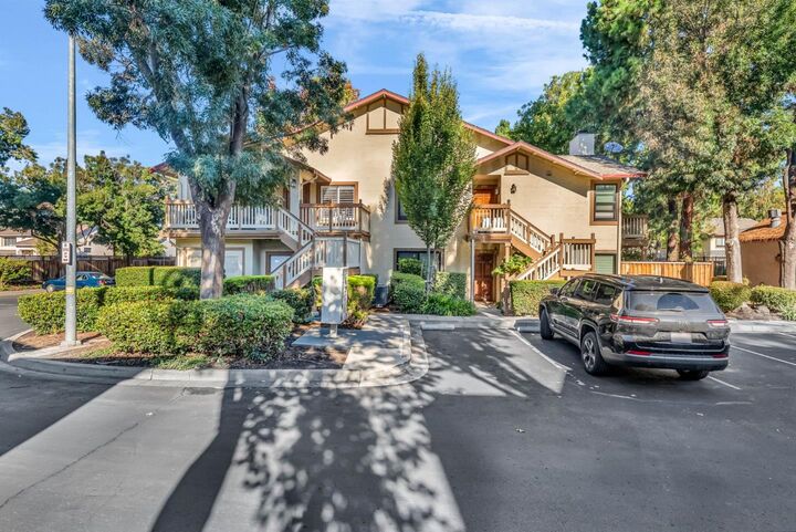 Property Photo: 38784 Huntington Circle CA 94536