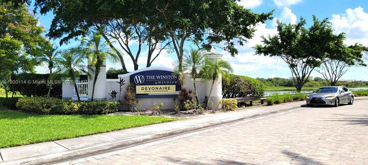 655 SW 111th Way 102  Pembroke Pines FL 33025 photo