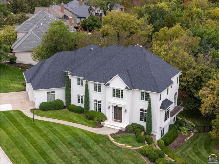 Property Photo:  5832 SW Clarion Ln  KS 66610 