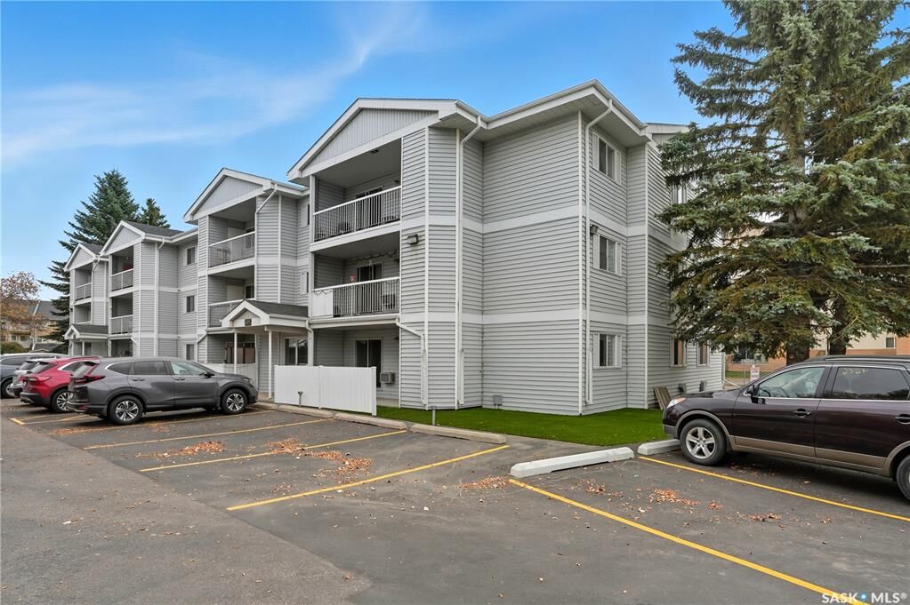 Property Photo: 309B Cree Crescent 107 SK S7K 7Y3