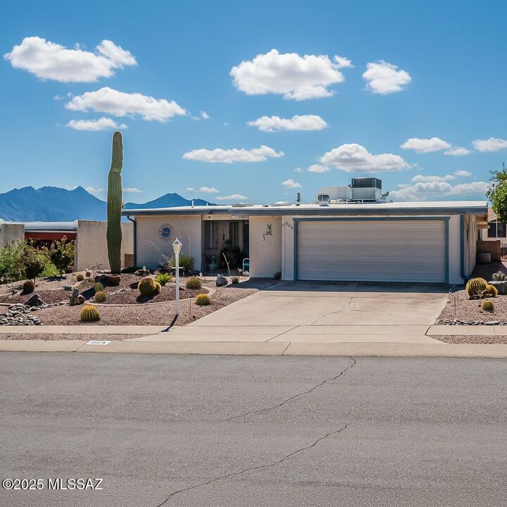 Property Photo: 385 W Rio Santa Cruz AZ 85614