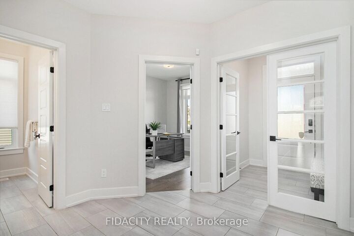 Property Photo:  250 Maygrass Way  ON K2S 2K9