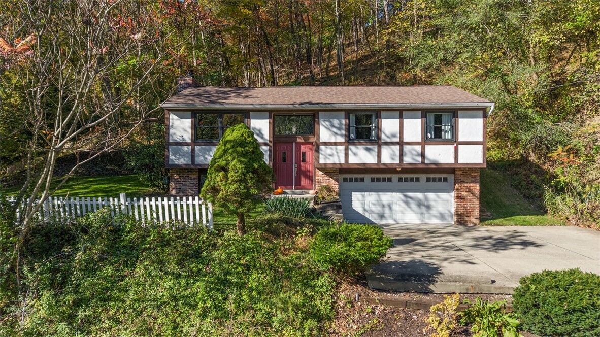 Property Photo: 103 Buckhill Rd PA 15237