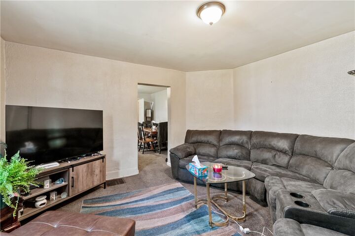 Property Photo: 59 Orchard Dr PA 15064