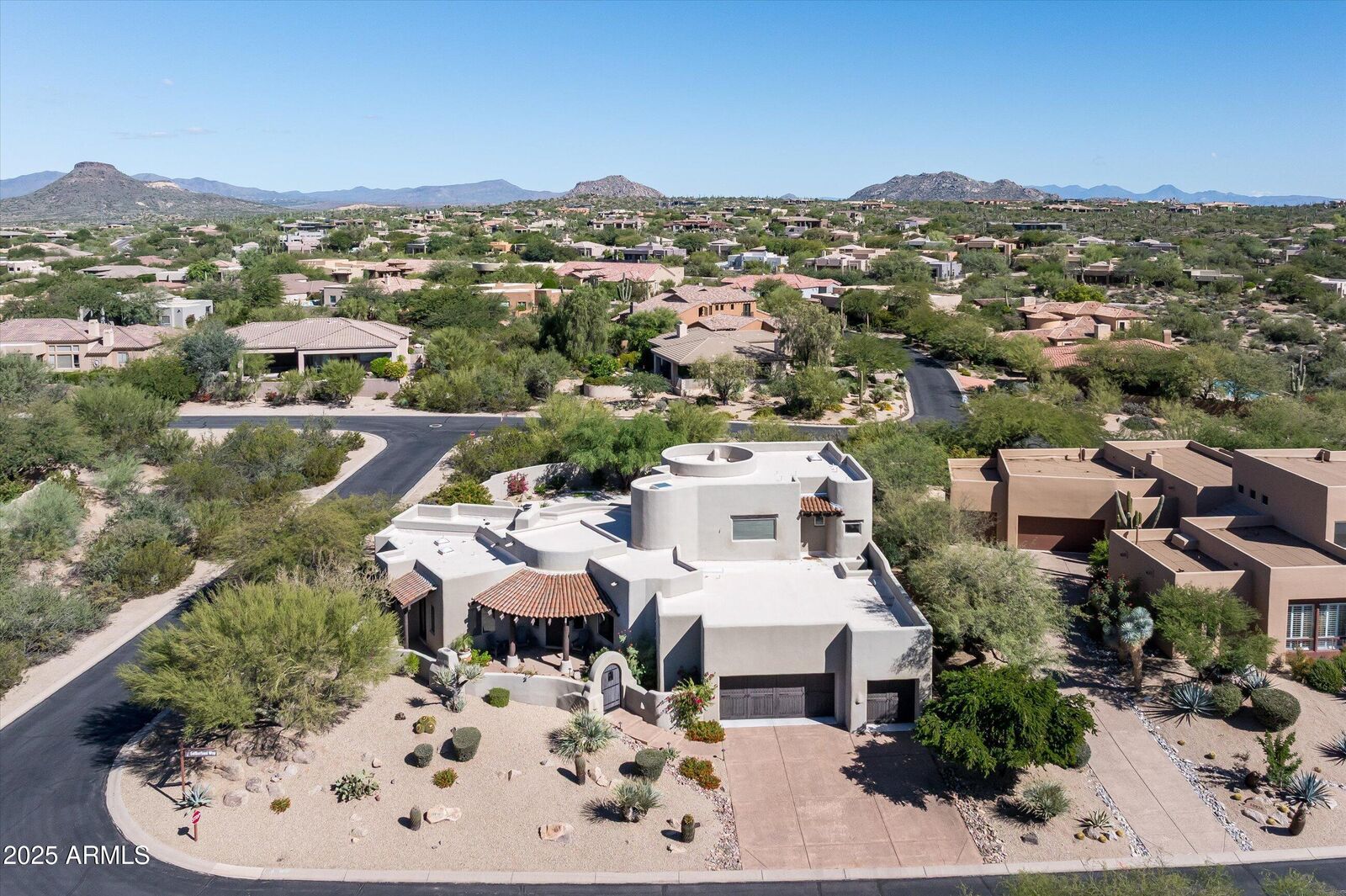 Property Photo:  10918 E Sutherland Way  AZ 85262