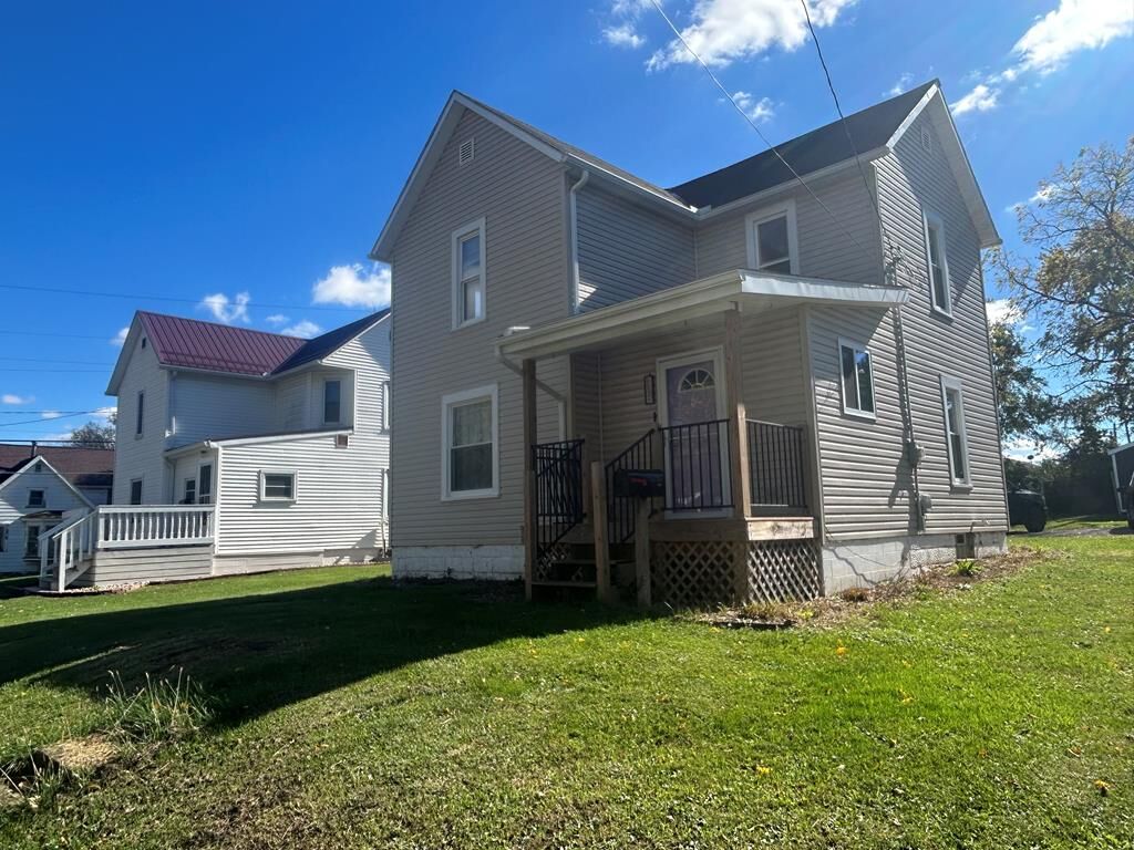 Property Photo: 255 E. 9th Street OH 44805