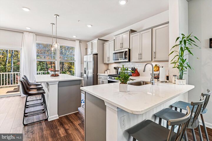 Property Photo: 2047 Hinshaw Drive MD 21113