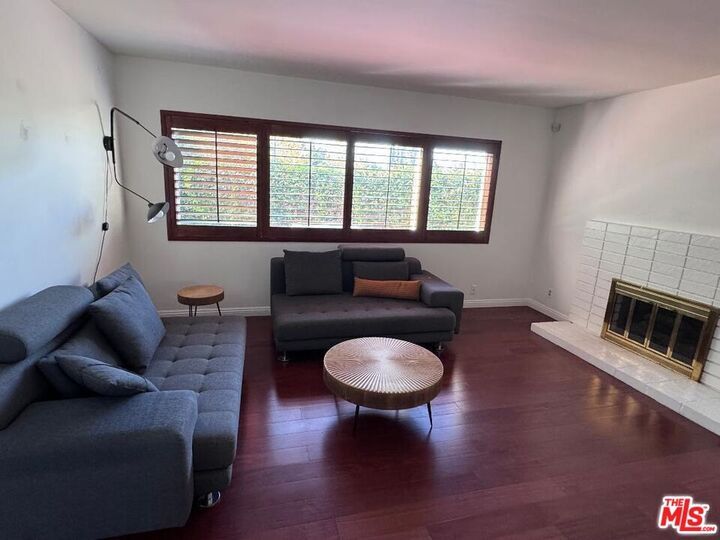 Property Photo:  2925 Dona Susana Dr  CA 91604