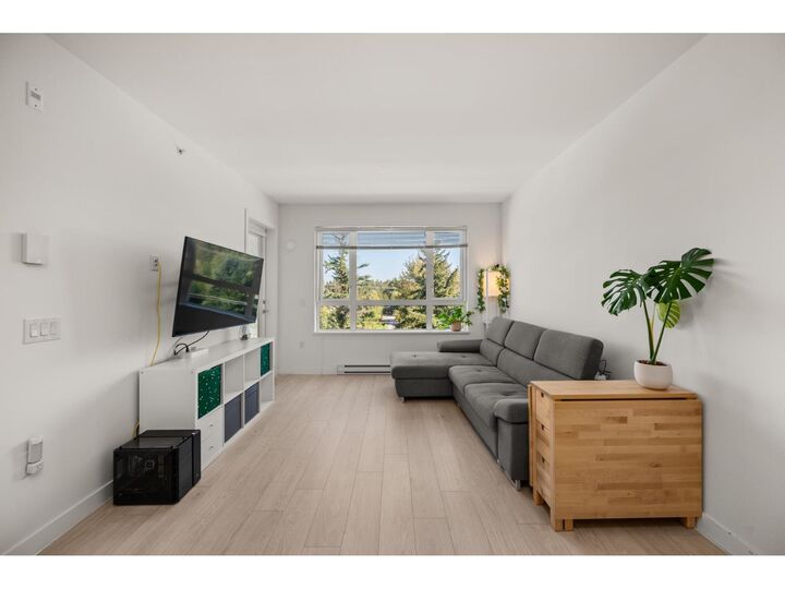 Property Photo: 10603 140 614 BC V3T 0M8