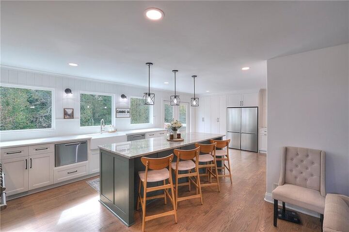 Property Photo:  860 Spring Valley Drive  GA 30041
