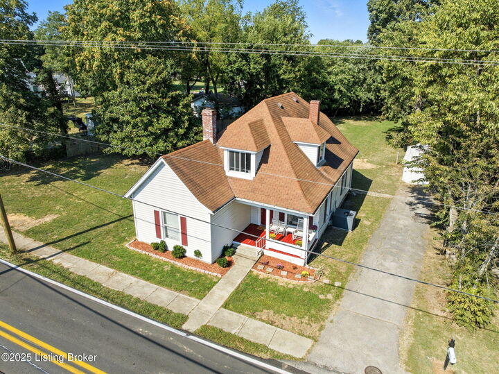 Property Photo:  883 Main St  KY 40057