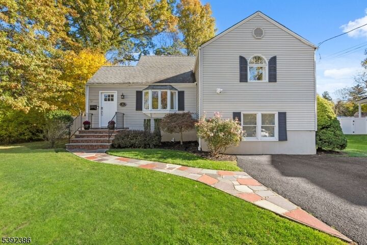 17 Beechwood Rd  Florham Park Boro NJ 07932 photo