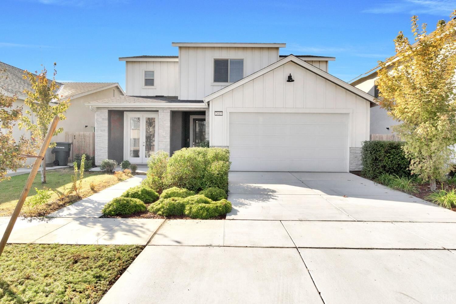 Property Photo: 2613 W Mallard Lane W CA 93230