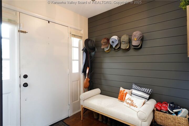 Property Photo:  5219 Dellway Drive  WV 25313 