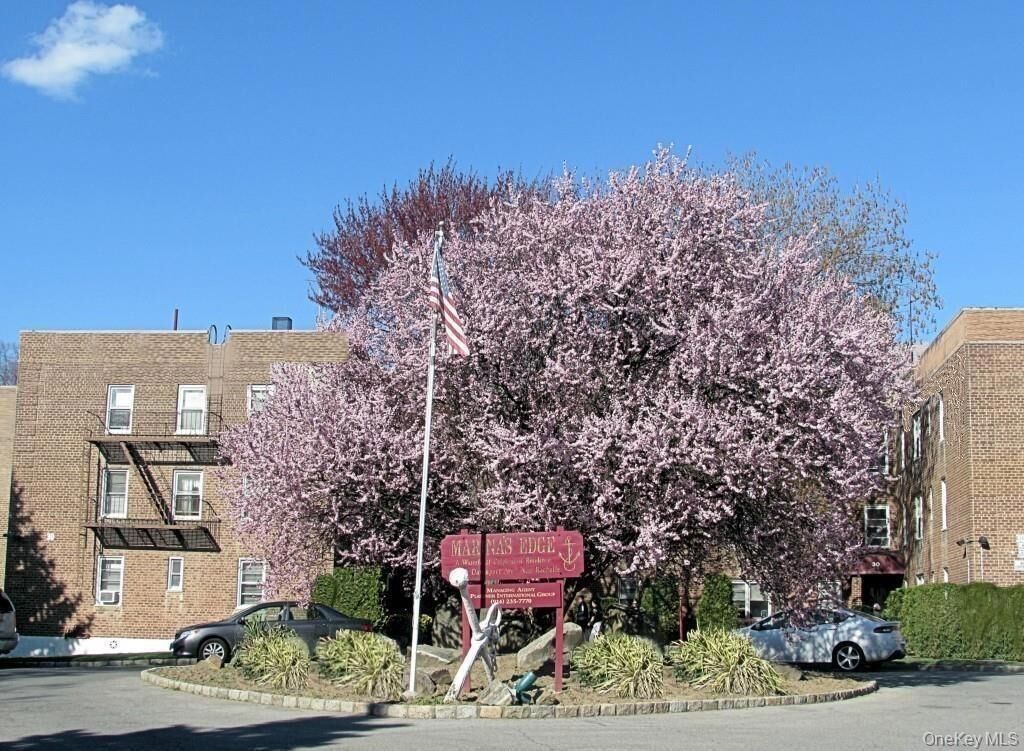 Property Photo:  50 Davenport Avenue 2G  NY 10801 