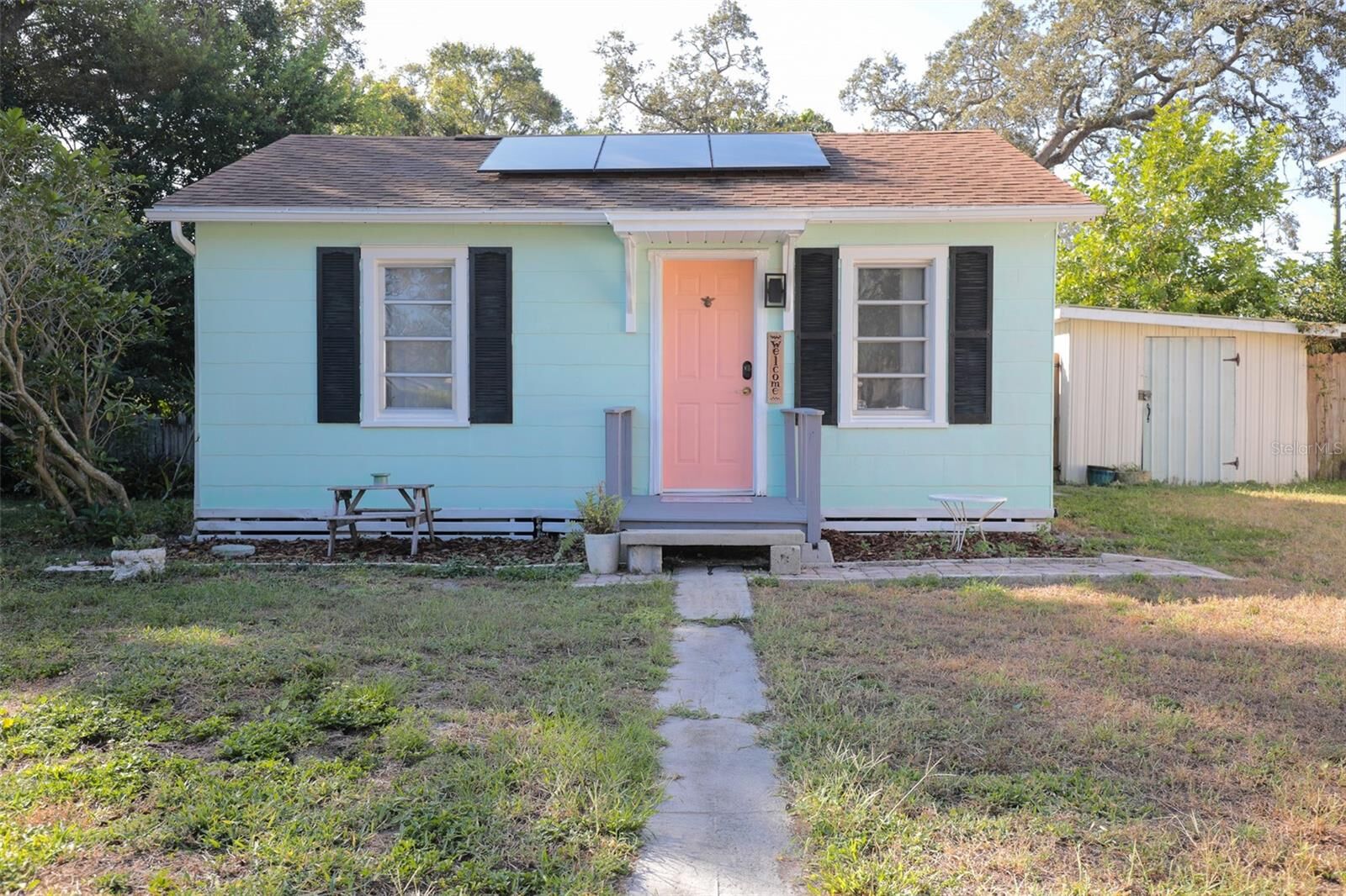 Property Photo: 4960 44th Avenue N FL 33709