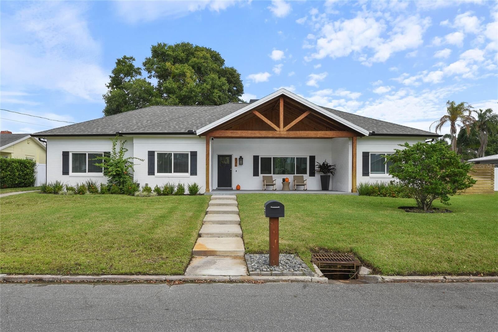 Property Photo:  236 Rippling Lane  FL 32789