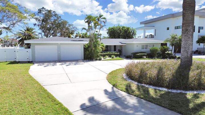 Property Photo:  339 Bath Club Boulevard S  FL 33708