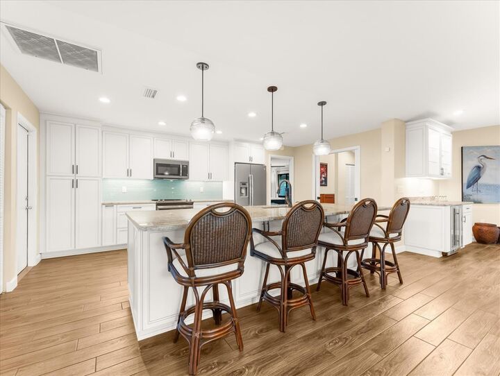 Property Photo: 1905 Tradewinds Circle FL 34293