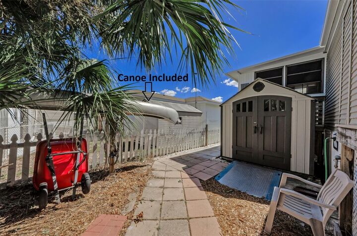 Property Photo: 711 Driftwood Lane FL 34689