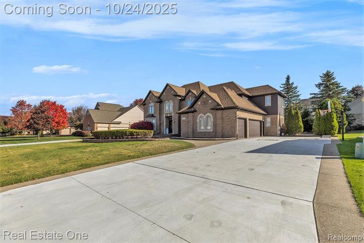 Property Photo:  54782 Whitby Way  MI 48316 1246 