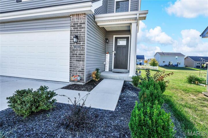 Property Photo: 332 Crestfield Court MO 63301