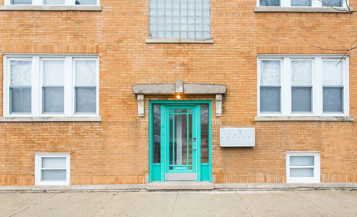 Property Photo: 4136 W Palmer Avenue 2L IL 60639
