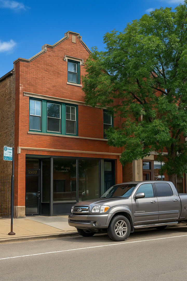 Property Photo:  2137 W Chicago Avenue  IL 60622 