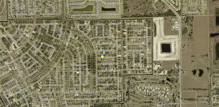 Property Photo: 437 Rayneta Street FL 33974