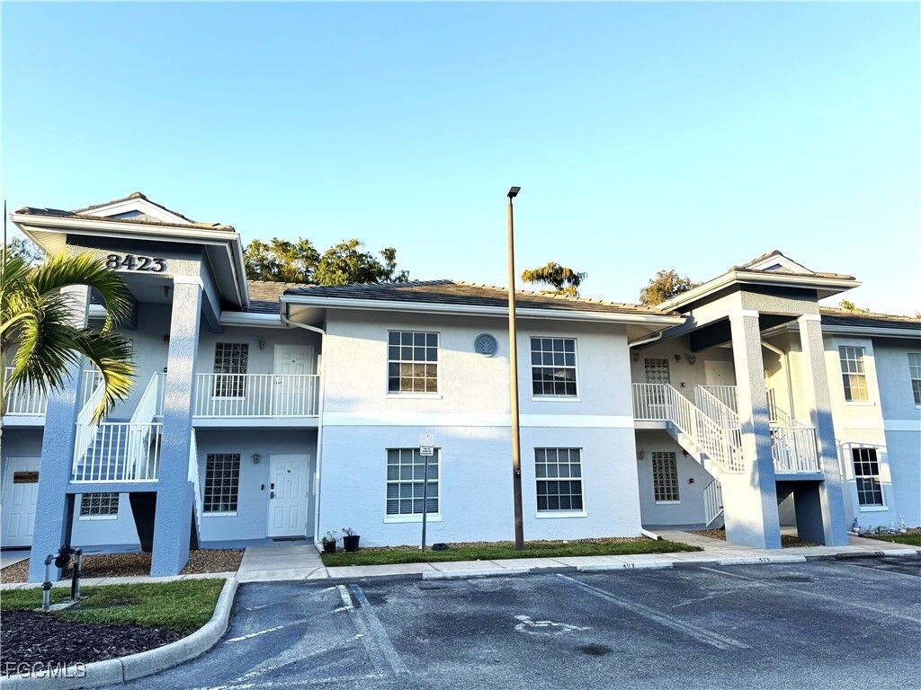 Property Photo: 8423 Bernwood Cove Loop 410 FL 33966