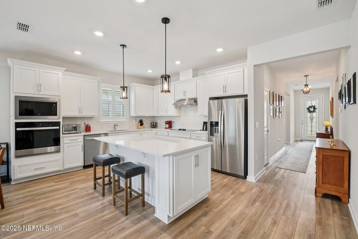 Property Photo:  3086 Green Park Drive  FL 32724 