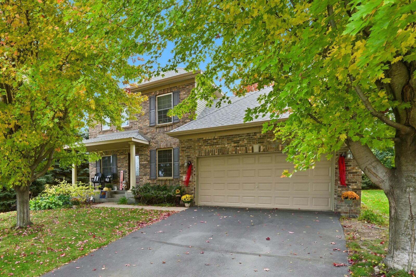 Property Photo:  489 Canyon Boulevard  WI 54016