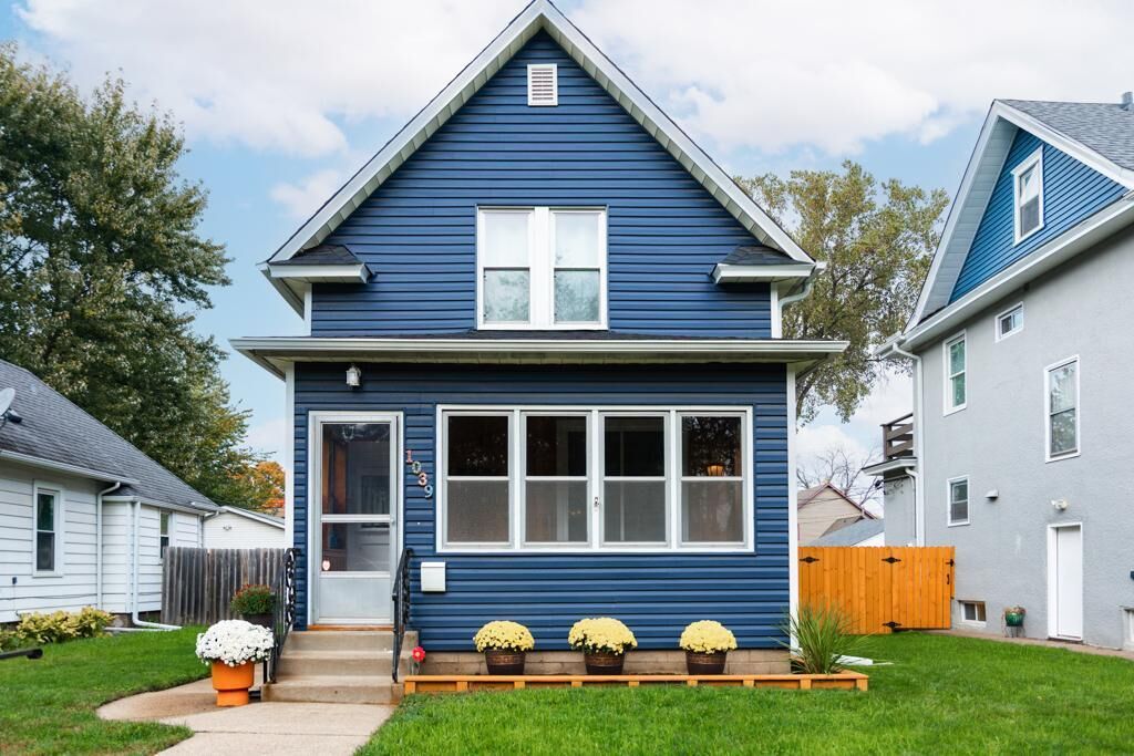 Property Photo:  1039 Wilson Avenue  MN 55106 