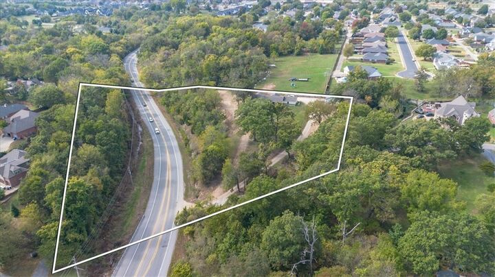 Property Photo: 101 Oakhurst Street AR 72712