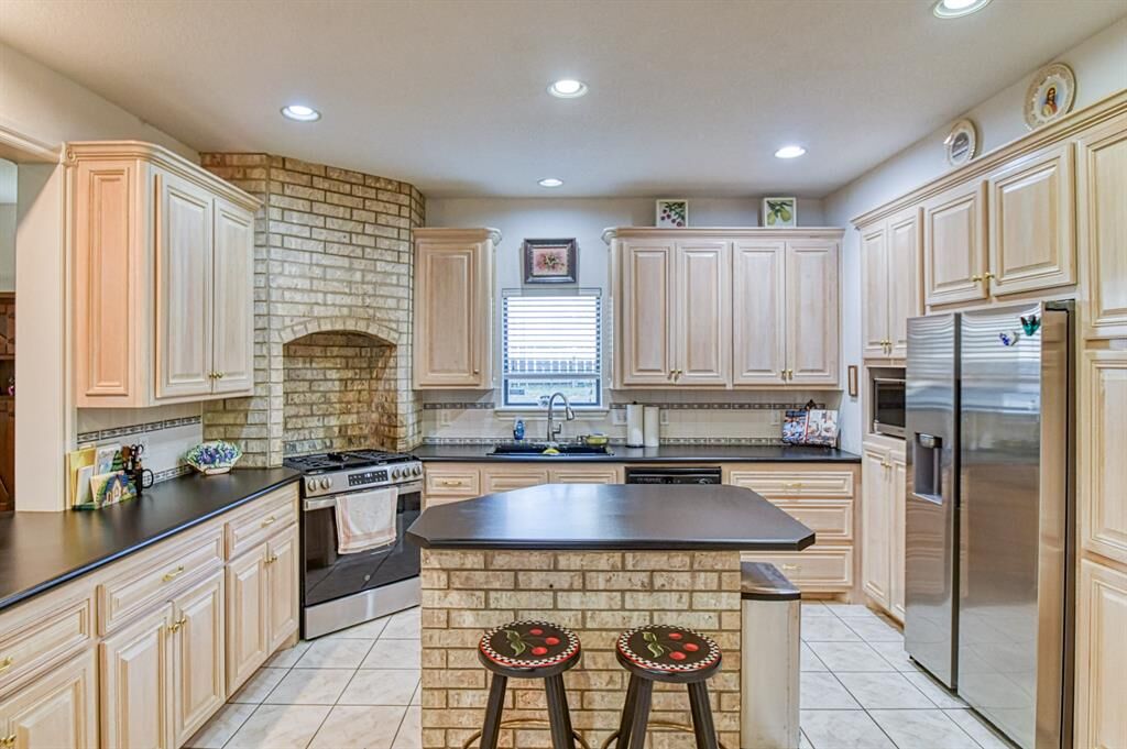 Property Photo:  3617 Hampton Court  OK 73072 