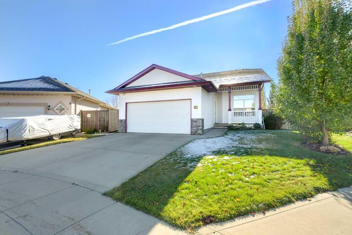 39 Kirton Close  Red Deer AB T4P 4E9 photo